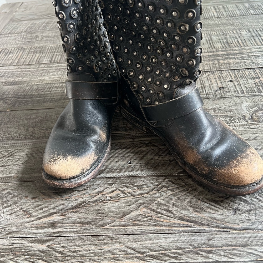 Frye Black Leather Boots with Silver Studs distressed some all over wear size 8 - Picture 3 of 16